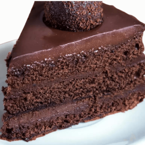 CHOCOLATE CAKE